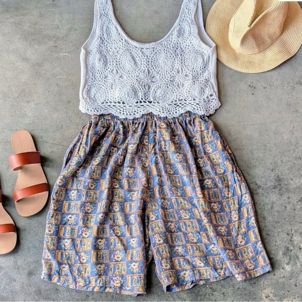 Vintage Specialty Collection Blue Floral Silk Shorts